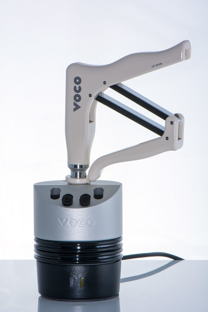 Ill. 10 : Le matériau composite thermovisqueux VisCalor bulk est porté à 68 °C dans un réchauffeur à composites (Caps Warmer).